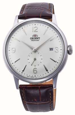 Orient Bambino 小秒针机械腕表（40.5 毫米）白色表盘/棕色皮革 RA-AP0002S10B